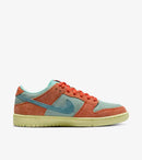 Nike SB Dunk Low Orange Emerald Rise (DV5429-800)