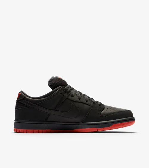 Nike SB Dunk Low Black Pigeon (883232-008)